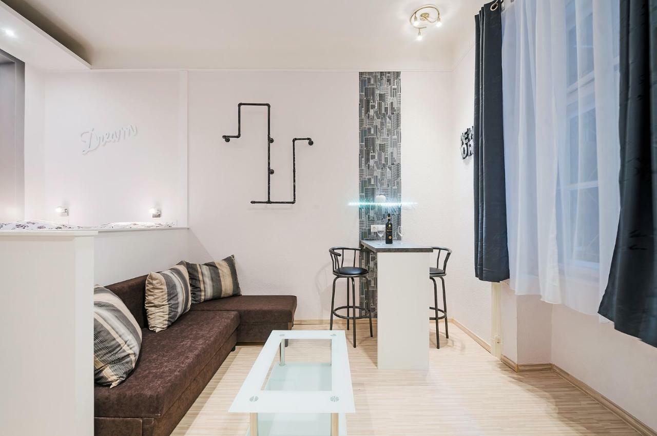 Free Parking, Quiet Design Flat In The Centre Appartement Boedapest Buitenkant foto
